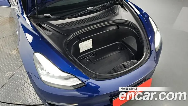 Tesla Model 3 2020 thumb 5