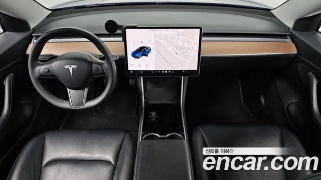 Tesla Model 3 2020 thumb 6