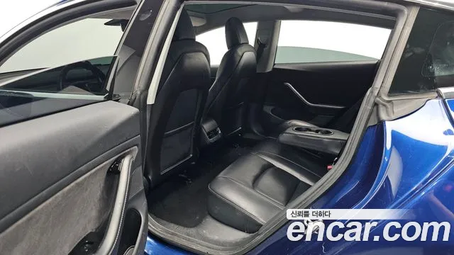 Tesla Model 3 2020 thumb 11