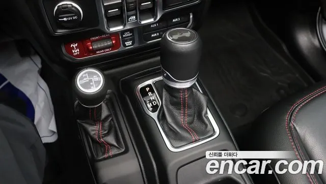 Jeep Wrangler 2023 thumb 10