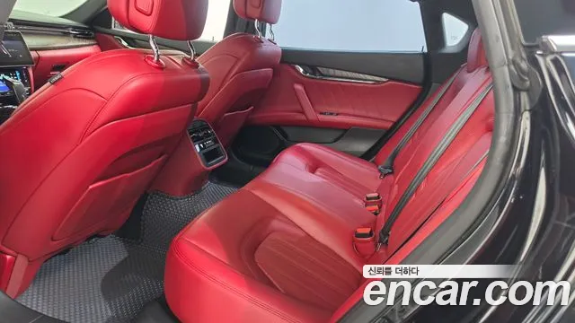 Maserati Quattroporte 2020 thumb 11