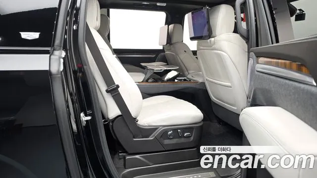 Cadillac Escalade 2025 thumb 11