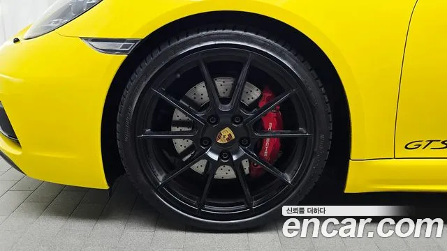 Porsche Cayman 2024 thumb 5