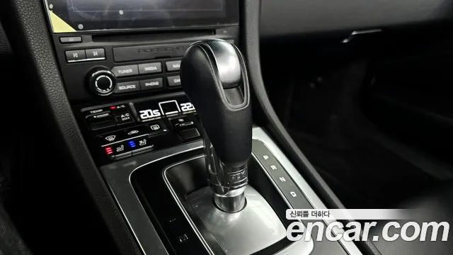 Porsche Cayman 2024 thumb 9