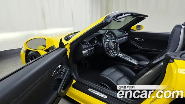Porsche Cayman 2024 thumb 10