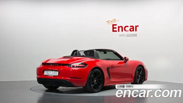 Porsche Cayman 2024 thumb 2