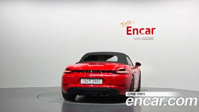 Porsche Cayman 2024 thumb 4