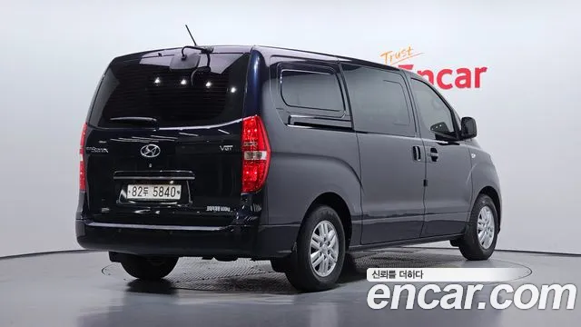 Hyundai Starex 2020 thumb 2