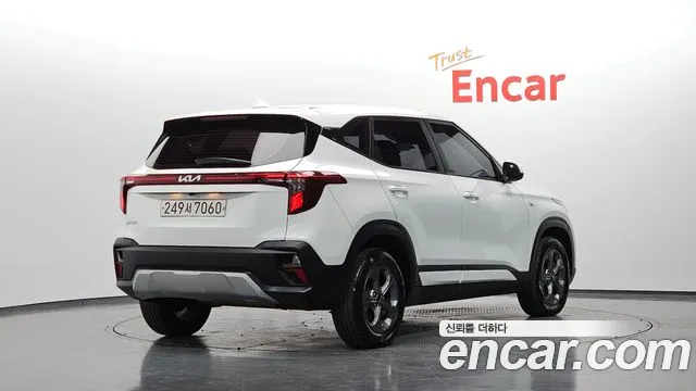 Kia Seltos 2023 thumb 2