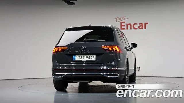 Volkswagen Tiguan 2021 thumb 4