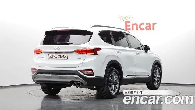 Hyundai Santa Fe 2019 thumb 2