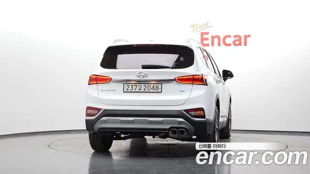 Hyundai Santa Fe 2019 thumb 4