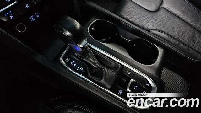 Hyundai Santa Fe 2019 thumb 9