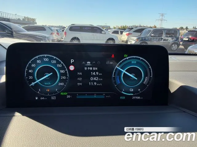 Hyundai Staria 2024 thumb 8