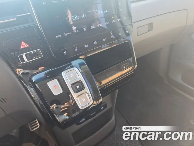 Hyundai Staria 2024 thumb 10