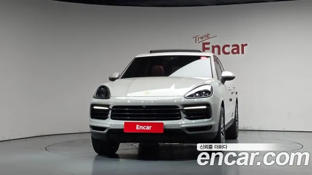 Porsche Cayenne 2021 thumb 3