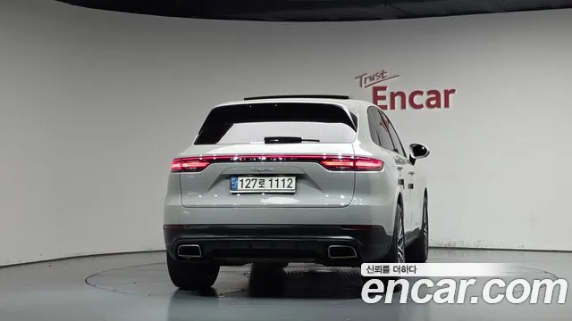 Porsche Cayenne 2021 thumb 4