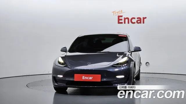 Tesla Model 3 2022 thumb 2
