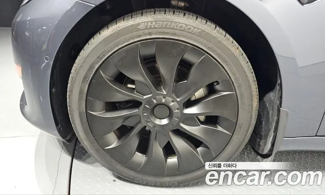 Tesla Model 3 2022 thumb 4
