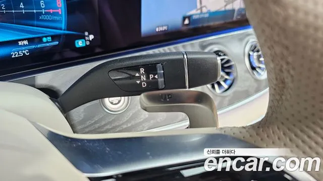 Mercedes-Benz AMG GT 2026 thumb 9