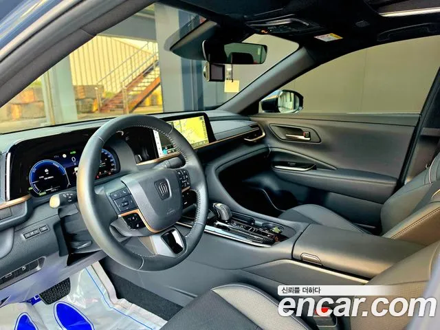 Toyota Crown 2024 thumb 7