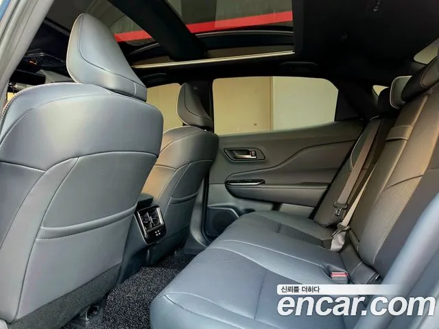 Toyota Crown 2024 thumb 8