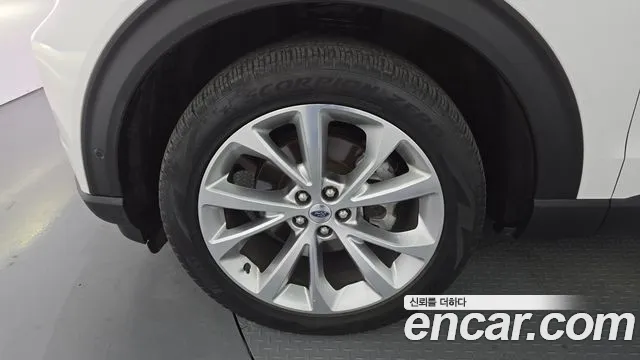 Ford Explorer 2021 thumb 5