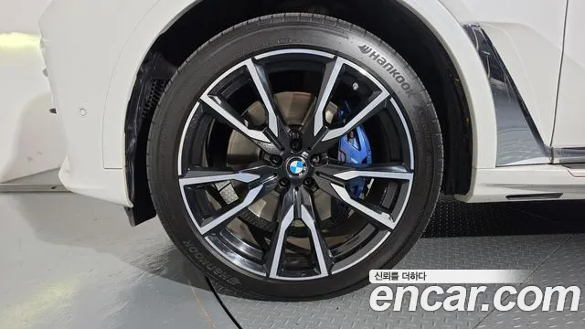 BMW X7 2022 thumb 5