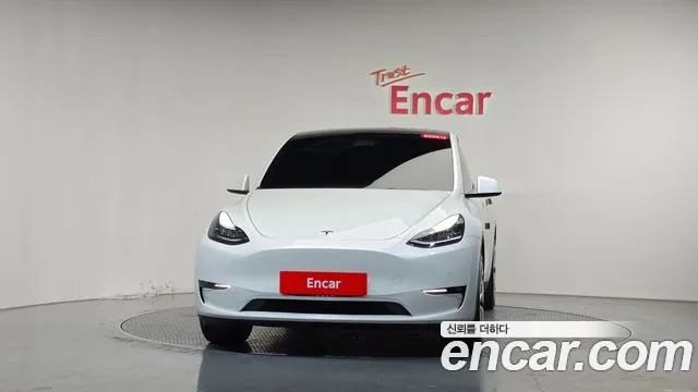 Tesla Model Y 2022 thumb 2