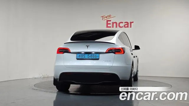 Tesla Model Y 2022 thumb 3