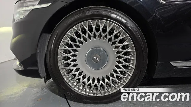 Genesis G90 2019 thumb 4