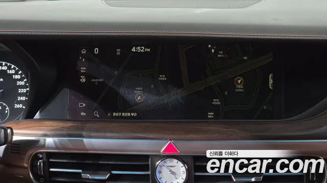 Genesis G90 2019 thumb 11
