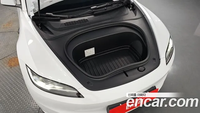 Tesla Model 3 2026 thumb 6