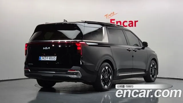 Kia Carnival 2024 thumb 2