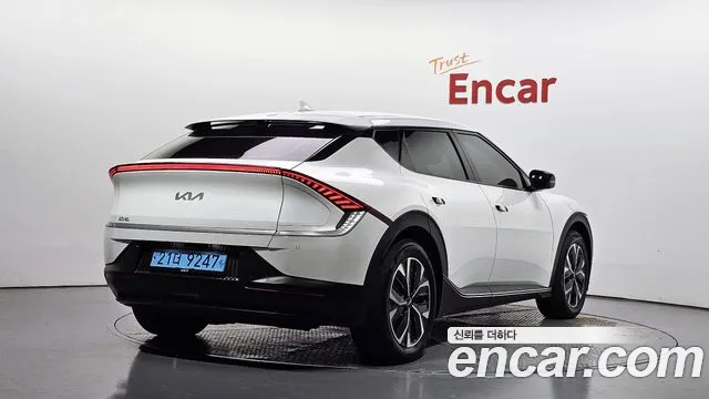 Kia EV6 2021 thumb 2
