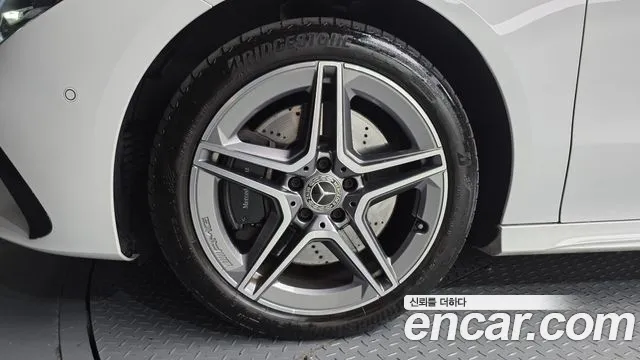 Mercedes-Benz CLA 2024 thumb 5
