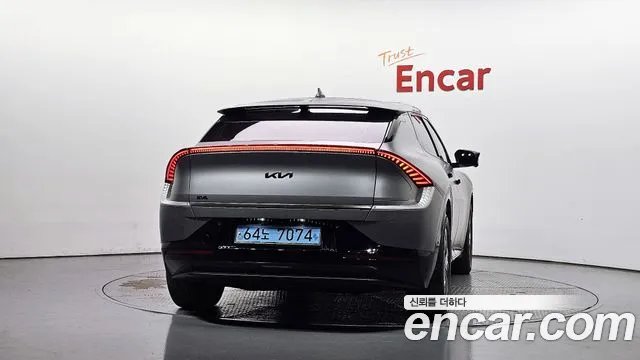Kia EV6 2022 thumb 4