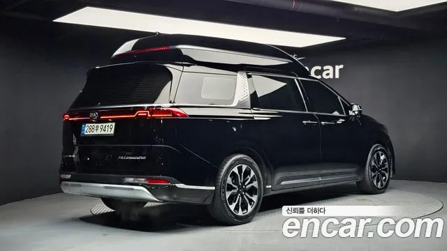 Kia Carnival 2021 thumb 2