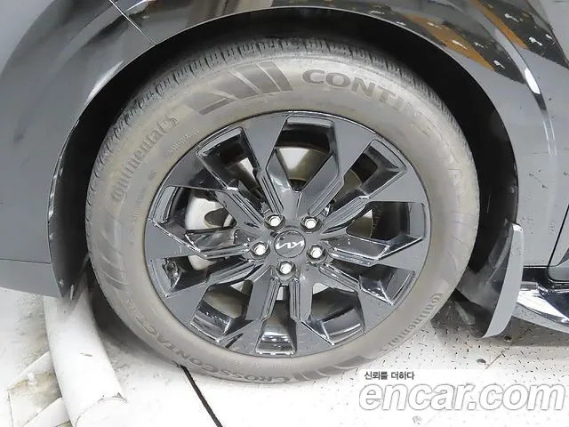 Kia Carnival 2021 thumb 5