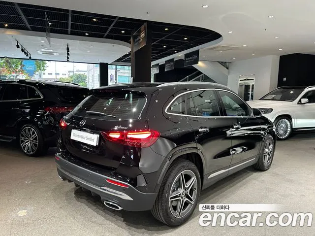 Mercedes-Benz GLA 2026 thumb 2