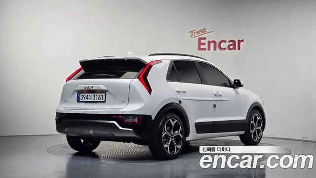 Kia Niro 2022 thumb 2