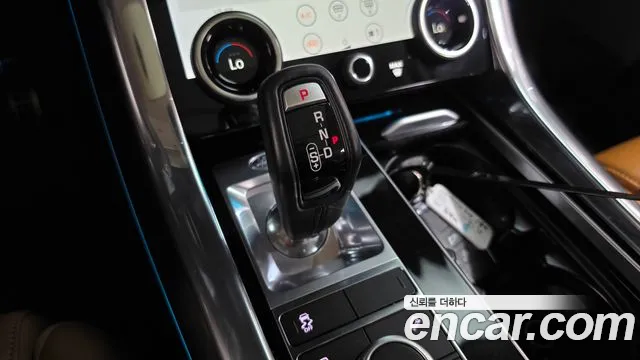 Land Rover Range Rover Sport 2019 thumb 9