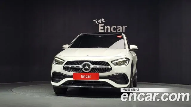 Mercedes-Benz GLA 2020 thumb 3
