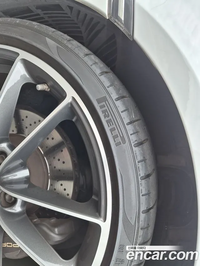 Porsche 911 2022 thumb 6