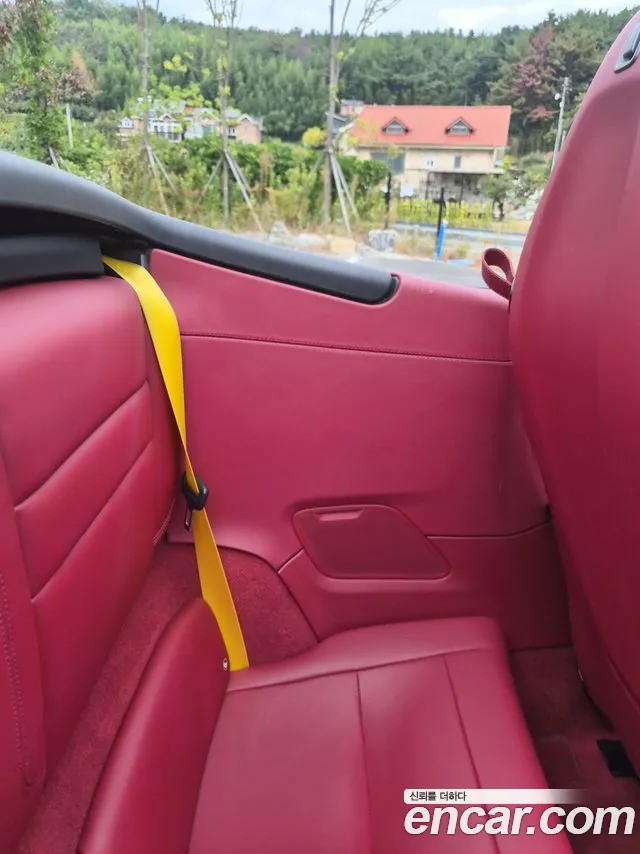 Porsche 911 2022 thumb 11