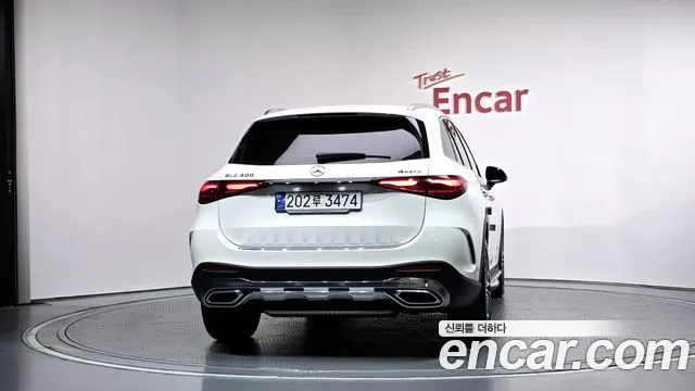 Mercedes-Benz GLC 2023 thumb 4