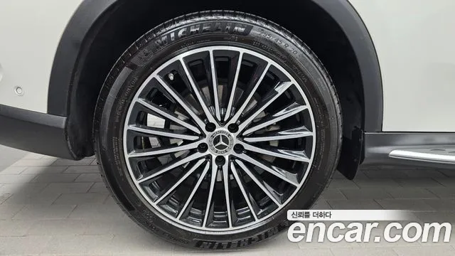Mercedes-Benz GLC 2023 thumb 5