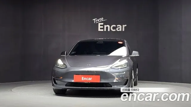 Tesla Model 3 2019 thumb 3