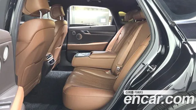 Genesis G80 2020 thumb 12