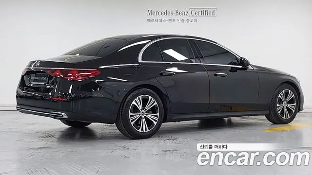 Mercedes-Benz E-Класс 2025 thumb 2